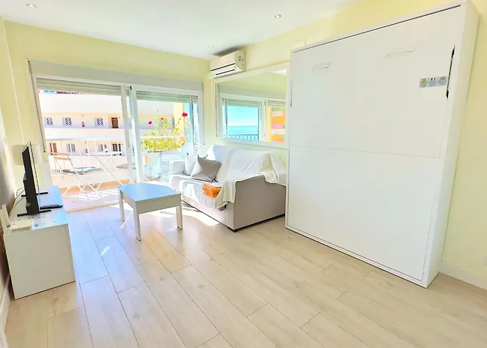 アパート Great Beachfront Center Neptuno Building Ninth Floor マルベーリャ
