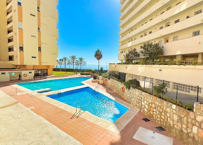 Great Beachfront Center Neptuno Building Ninth Floor アパート マルベーリャ